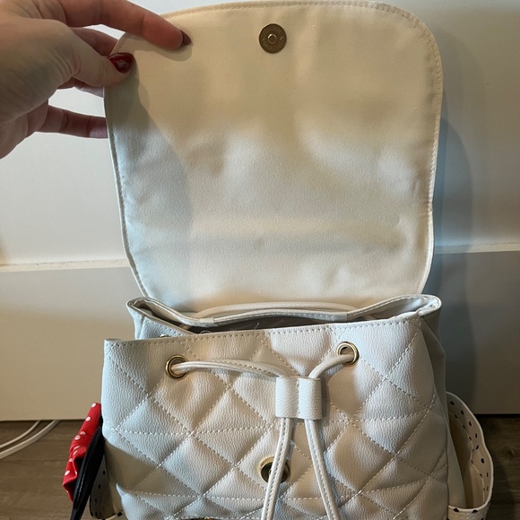 Minnie Mouse Backpack - Picture 3 of 8